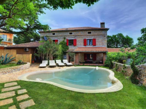 Cozy holiday home in Li njan with private pool